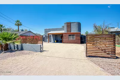 1058 E Whitton Avenue, Phoenix, AZ 85014 - Photo 1