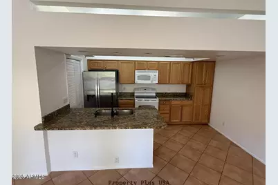 1432 W Emerald Avenue #Unit 642, Mesa, AZ 85202 - Photo 4