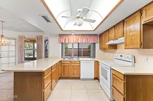 9821 W Oraibi Dr, Peoria, AZ 85382 - Photo 12