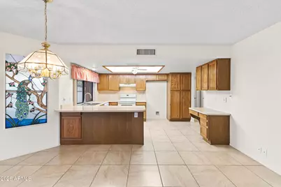 9821 W Oraibi Drive, Peoria, AZ 85382 - Photo 10