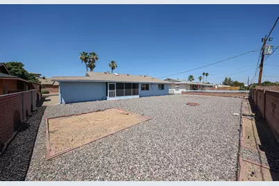 11033 W Elk Avenue, Sun City, AZ 85351 - Photo 18