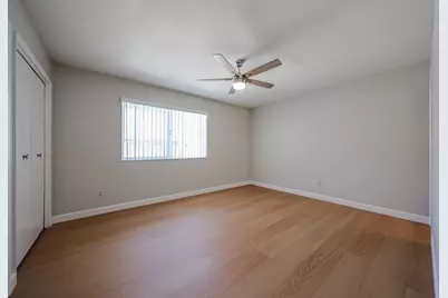 11033 W Elk Avenue, Sun City, AZ 85351 - Photo 8