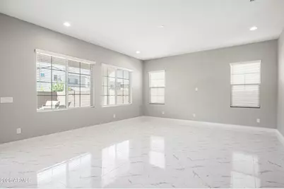 3511 E Crest Lane, Phoenix, AZ 85050 - Photo 6