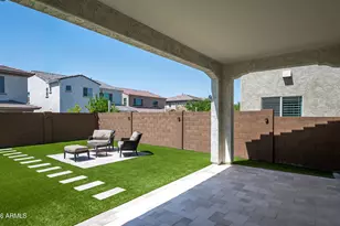 3511 E Crest Ln, Phoenix, AZ 85050 - Photo 26