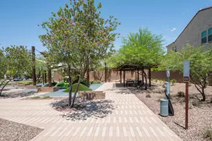 3511 E Crest Ln, Phoenix, AZ 85050 - Photo 34