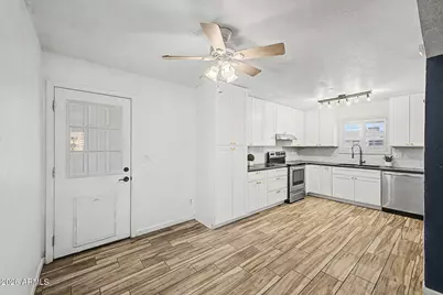 329 E Juniper Street, Mesa, AZ 85201 - Photo 6