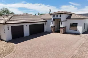2926 E Hartford Ave, Phoenix, AZ 85032 - Photo 2