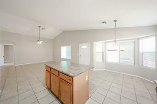 7602 W Encinas Ln, Phoenix, AZ 85043 - Photo 8