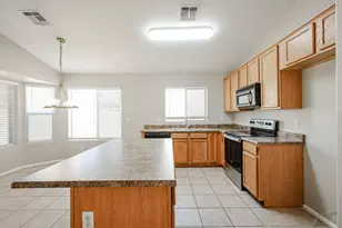7602 W Encinas Ln, Phoenix, AZ 85043 - Photo 10