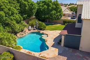 1054 E Golden Ct, Chandler, AZ 85225 - Photo 2