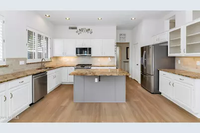 6818 W Skylark Drive, Glendale, AZ 85308 - Photo 6