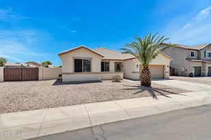 2951 E Lindrick Dr, Chandler, AZ 85249 - Photo 2
