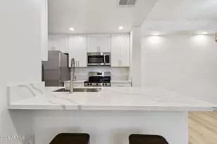 2035 S Elm St, Tempe, AZ 85282 - Photo 8
