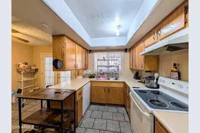 6645 N 44th Avenue, Glendale, AZ 85301 - Photo 12