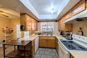 6645 N 44th Ave, Glendale, AZ 85301 - Photo 12
