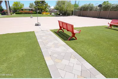 8204 E Monterey Way, Scottsdale, AZ 85251 - Photo 12
