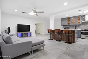 4628 E Holly St, Phoenix, AZ 85008 - Photo 2