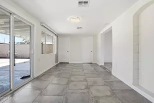 4628 E Holly St, Phoenix, AZ 85008 - Photo 8