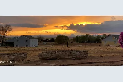 370 W Venice Way, Paulden, AZ 86334 - Photo 2