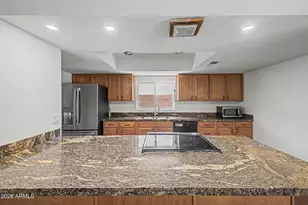 4742 W Paradise Dr, Glendale, AZ 85304 - Photo 4