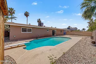 4742 W Paradise Dr, Glendale, AZ 85304 - Photo 2