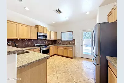 17961 W Lawrence Lane, Waddell, AZ 85355 - Photo 2