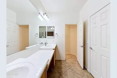 17961 W Lawrence Lane, Waddell, AZ 85355 - Photo 20