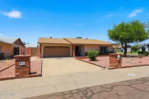 9652 N 35th Ln, Phoenix, AZ 85051 - Photo 6