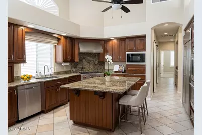 665 E Constitution Drive, Gilbert, AZ 85296 - Photo 4