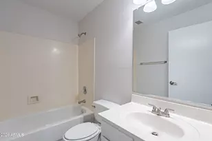 4617 E Abraham Ln, Phoenix, AZ 85050 - Photo 10
