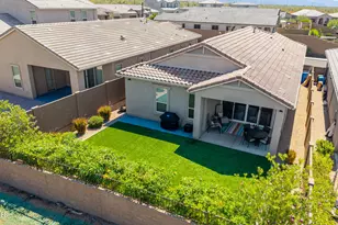 21922 N 61st Wy, Phoenix, AZ 85054 - Photo 24