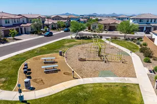 21922 N 61st Wy, Phoenix, AZ 85054 - Photo 28