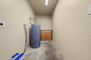 3120 N 67th Ln, Phoenix, AZ 85033 - Photo 20