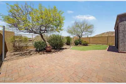 1652 W Straight Arrow Lane, Phoenix, AZ 85085 - Photo 28