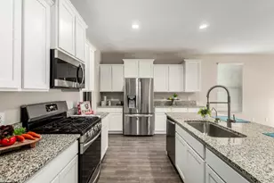 10773 W Swayback Pass, Peoria, AZ 85383 - Photo 18