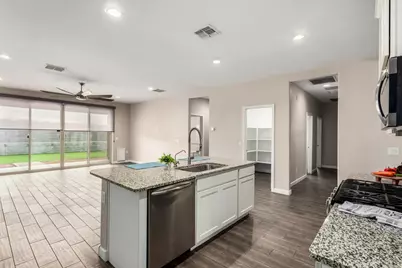 10773 W Swayback Pass, Peoria, AZ 85383 - Photo 14