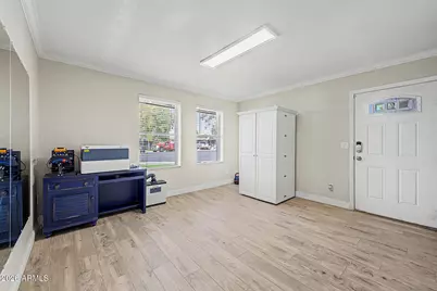 427 W Spur Avenue, Gilbert, AZ 85233 - Photo 8