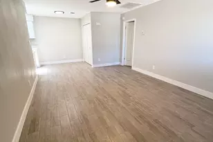 20420 N 6th Dr, Phoenix, AZ 85027 - Photo 2