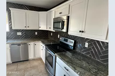 8807 W Catalina Drive, Phoenix, AZ 85037 - Photo 4
