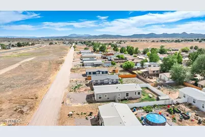 24460 N Marblehead Avenue, Paulden, AZ 86334 - Photo 30
