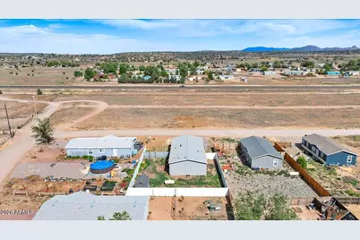 24460 N Marblehead Avenue, Paulden, AZ 86334 - Photo 22
