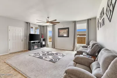 24460 N Marblehead Avenue, Paulden, AZ 86334 - Photo 2