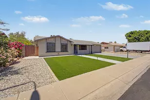 9822 N 47th Dr, Glendale, AZ 85302 - Photo 2