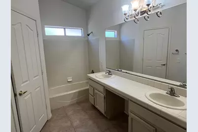 10302 E Coopers Hawk Drive, Sun Lakes, AZ 85248 - Photo 8