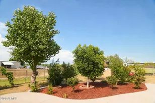 7641 N 175th Ave, Waddell, AZ 85355 - Photo 34