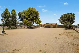7641 N 175th Ave, Waddell, AZ 85355 - Photo 4