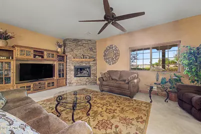 8660 W Mission Hills Drive, Arizona City, AZ 85123 - Photo 12