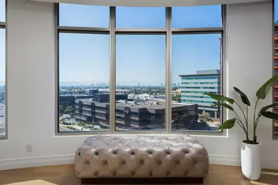 2402 E Esplanade Lane #Unit 902, Phoenix, AZ 85016 - Photo 4