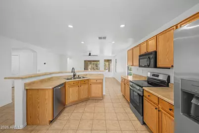 1518 N Desert Willow Avenue, Casa Grande, AZ 85122 - Photo 12