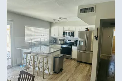 4035 W Dahlia Drive, Phoenix, AZ 85029 - Photo 10